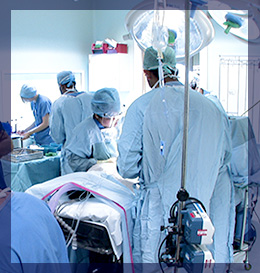 Photo of the vascular centre theatre team in theatre